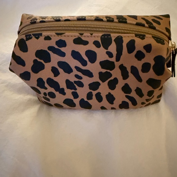 Stella & Dot Leopard Pouf. New. - Picture 2 of 3